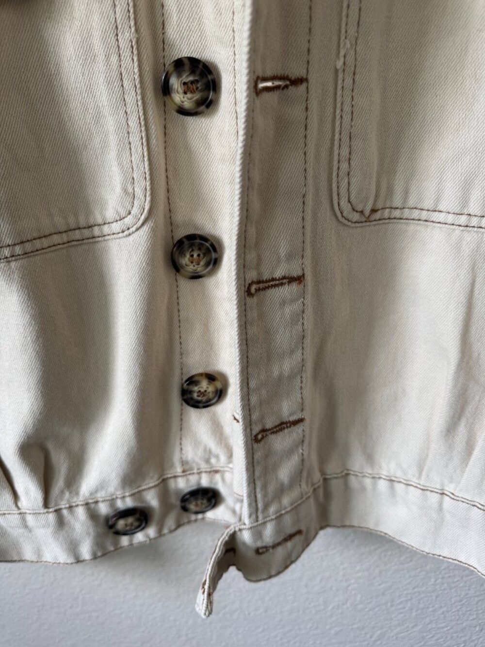 Free People Eisenhower Denim Jean Jacket Size Lg Ivory Cotton Collared Pockets - Picture 10 of 16